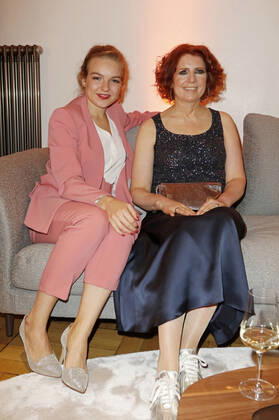 Greta Lierhaus und Monica Lierhaus bei der 11. Verleihung des EMOTION Award 2022 im Curio Haus. Hamburg, 05.10.2022