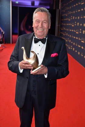 Roland Kaiser bei der GOLDENE HENNE 2022 in der Media City in Leipzig am 07.10.2022 - Preisträger