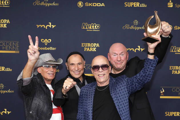 Preisträger: Die Band City um Sänger Toni Krahl bei der Verleihung Die Goldene Henne am 7.10.2022 in Leipzig Die Goldene Henne 2022 Verleihung in Leipzig - Preisträger Gewinner