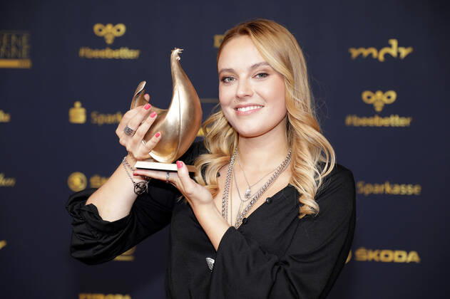 Preisträgerin Sophia bei der Verleihung Die Goldene Henne am 7.10.2022 in Leipzig Die Goldene Henne 2022 Verleihung in Leipzig - Preisträger Gewinner