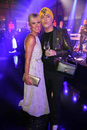 Kamilla Senjo, Julian F. M. Stöckel bei der GOLDENE HENNE 2022 in der Media City in Leipzig am 07.10.2022 - Aftershowparty