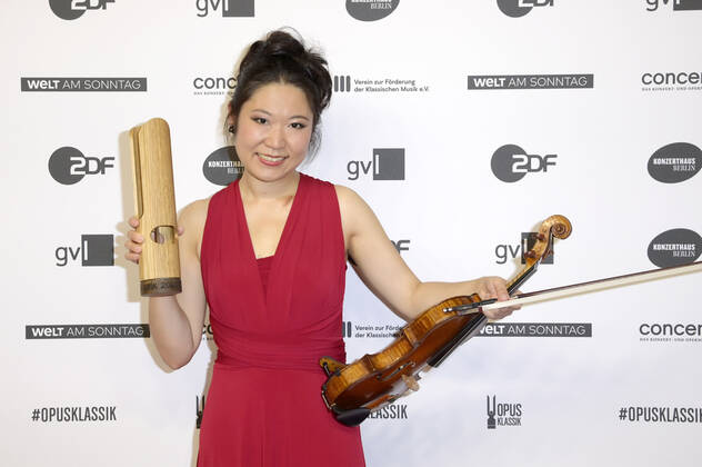 Tianwa Yang bei der Verleihung des Opus Klassik 2022 im Konzerthaus am Gendarmenmarkt. Berlin, 09.10.2022