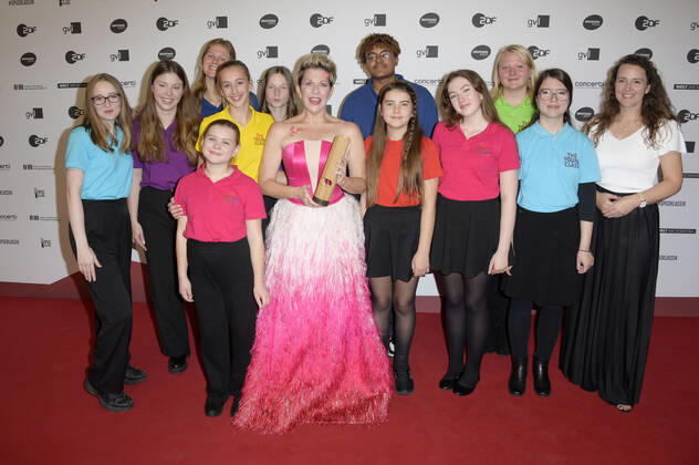 Joyce DiDonato und The Young Classx bei der Verleihung des Opus Klassik 2022 im Konzerthaus am Gendarmenmarkt. Berlin, 09.10.2022