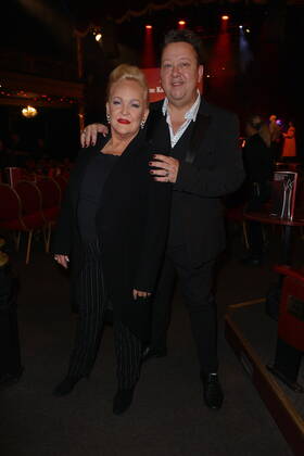 Deutscher Musical Theater Preis 2022 Angelika Milster, Sebastian Krumbiegel, Deutscher Musical Theater Preis 2022 im Schmidts Tivoli, Hamburg, 10.10.2022 Copyright: xEventpressxBecherx