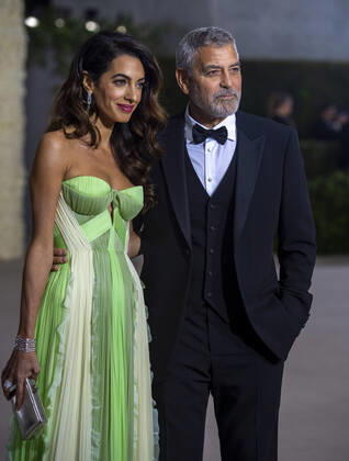 Bilder des Jahres 2022, Entertainment 10 Oktober Entertainment Themen der Woche KW41 George Clooney and Amal Clooney attend the Second Annual Academy Museum Gala at the Academy of Motion Pictures in Los Angeles on Saturday, October 15, 2022. 1 LAP2022101581 MIKExGOULDING