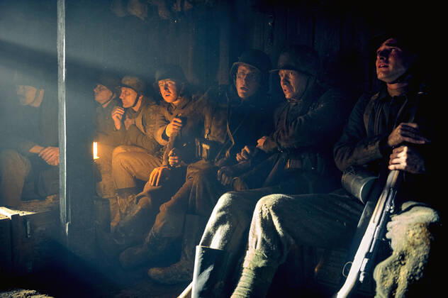 Scene Still, All Quiet on the Western Front (2022). Photo credit: Reiner Bajo Netflix The Hollywood Archive Copyright: xx 34422-003THA