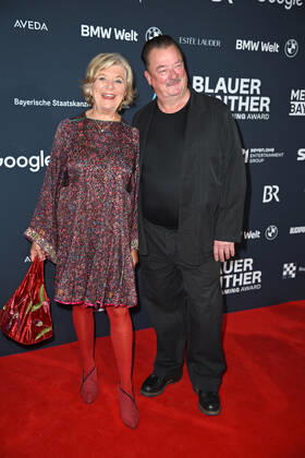 Jutta Speidel, Peter Kurth bei der Preisverleihung Blauer Panther TV & Streaming Award in der BMW-Welt in München am 19.10.2022