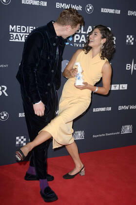 Daniel Donskoy und Soma Pysall bei der Verleihung vom Blauer Panther - TV & Streaming Award 2022 in der BMW Welt. München, 19.10.2022