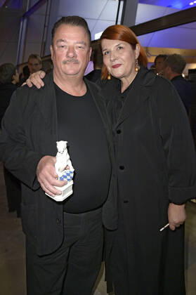 Peter Kurth und Susanne Böwe bei der Verleihung vom Blauer Panther - TV & Streaming Award 2022 in der BMW Welt. München, 19.10.2022