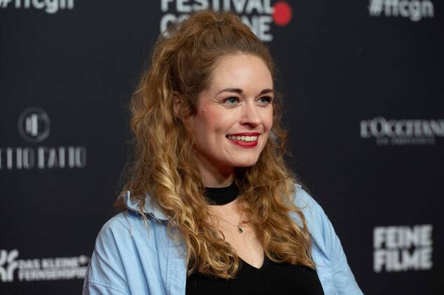 Madeleine KRAKOR, Schauspielerin, Roter Teppich, Red Carpet Show, Ankunft, arrival, Eroeffnung des Film Festival Cologne in Koeln, 20.10.2022.