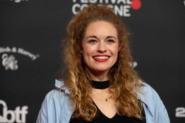 Madeleine KRAKOR, Schauspielerin, Roter Teppich, Red Carpet Show, Ankunft, arrival, Eroeffnung des Film Festival Cologne in Koeln, 20.10.2022.