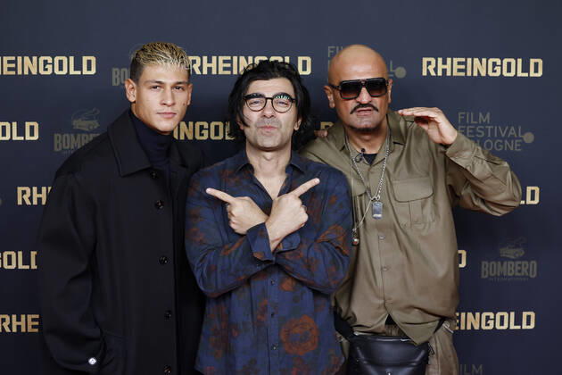 Bilder des Jahres 2022, Entertainment 10 Oktober Entertainment Themen der Woche KW43 Schauspieler Emilio Sakraya, Regisseur Fatih Akin und Musiker Xatar (Giware Hajabi) bei der Premiere von Rheingold auf dem 32. Film Festival Cologne 2022 im Cinedom. Köln, 24.10.2022 NRW Deutschland Copyright: xChristophxHardtx
