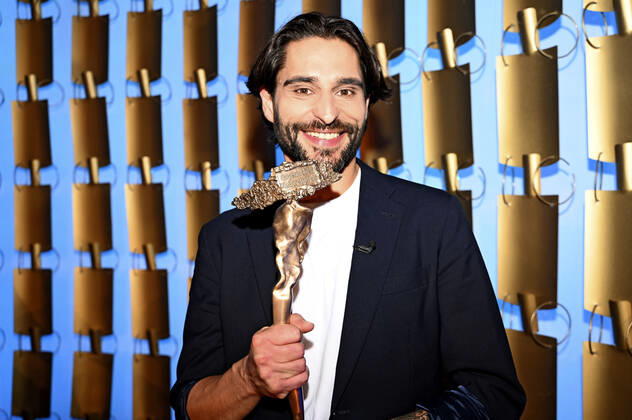 Nektarios Vlachopoulos bei der Verleihung vom Bayerischer Kabarettpreis 2022 im Lustspielhaus. München, 24.10.2022