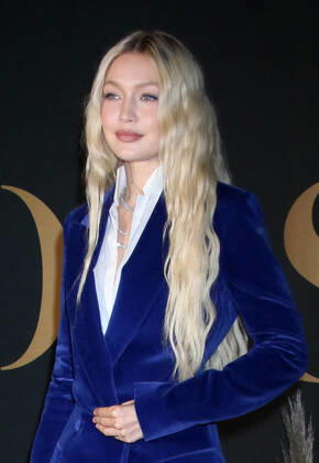 NEW YORK, NY- OCTOBER 25: Gigi Hadid at the WWD 2022 Honors Awards at Cipriani South Street in New York City on October 25, 2022. Copyright: xRWx