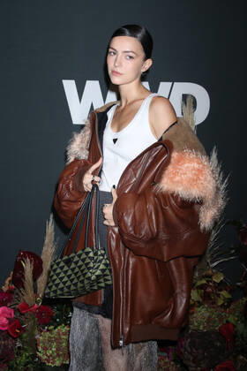 NEW YORK, NY- OCTOBER 25: Ella Hunt at the WWD 2022 Honors Awards at Cipriani South Street in New York City on October 25, 2022. Copyright: xRWx