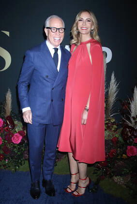 NEW YORK, NY- OCTOBER 25: Tommy Hilfiger and Dee Ocleppo Hilfiger at the WWD 2022 Honors Awards at Cipriani South Street in New York City on October 25, 2022. Copyright: xRWx