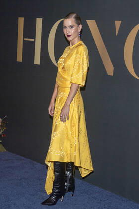 October 25, 2022, New York, United States: Claire Holt attends the 2022 WWD Honors at Cipriani South Street in New York City. New York United States - ZUMAs197 20221025_zaa_s197_303 Copyright: xRonxAdarx