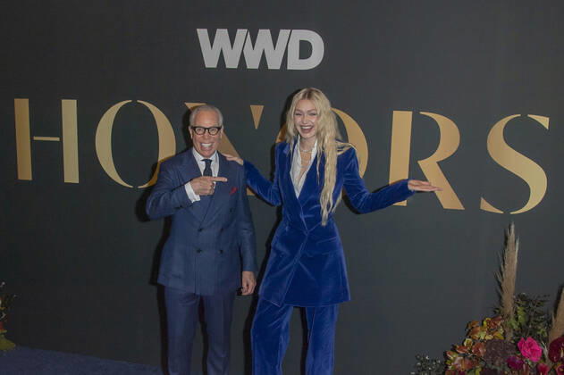 October 25, 2022, New York, United States: Tommy Hilfiger and Gigi Hadid attend 2022 WWD Honors at Cipriani South Street in New York City. New York United States - ZUMAs197 20221025_zaa_s197_349 Copyright: xRonxAdarx