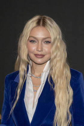 October 25, 2022, New York, United States: Gigi Hadid attends 2022 WWD Honors at Cipriani South Street in New York City. New York United States - ZUMAs197 20221025_zaa_s197_346 Copyright: xRonxAdarx