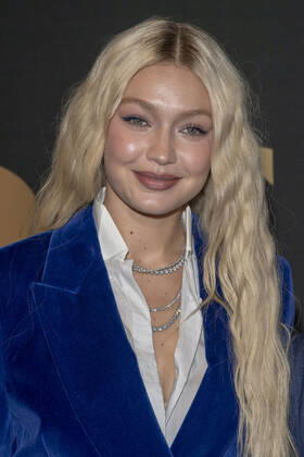 October 25, 2022, New York, United States: Gigi Hadid attends 2022 WWD Honors at Cipriani South Street in New York City. New York United States - ZUMAs197 20221025_zaa_s197_335 Copyright: xRonxAdarx