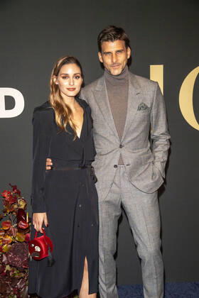 October 25, 2022, New York, United States: Olivia Palermo and Johannes Huebl attend the 2022 WWD Honors at Cipriani South Street in New York City. New York United States - ZUMAs197 20221025_zaa_s197_292 Copyright: xRonxAdarx