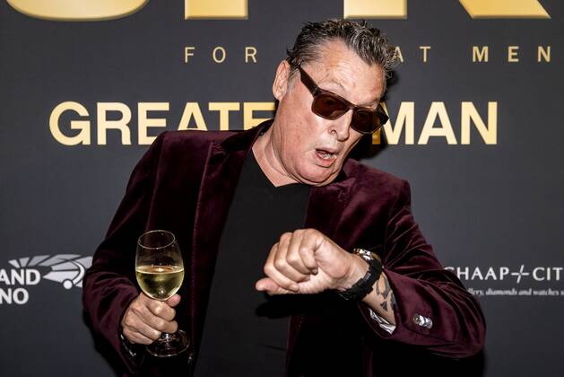 2022-10-27 21:39:26 AMSTERDAM - Singer Barry Hay has been named JFK s Greatest Man. Every year JFK magazine presents the award to the most stylish, successful, coolest and most charismatic man of the year. ANP SEM VAN DER WAL netherlands out - belgium out