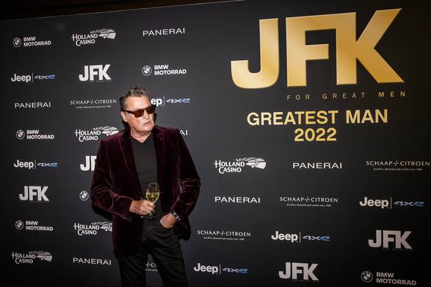 Entertainment Bilder des Tages 2022-10-27 21:39:47 AMSTERDAM - Singer Barry Hay has been named JFK s Greatest Man. Every year JFK magazine presents the award to the most stylish, successful, coolest and most charismatic man of the year. ANP SEM VAN DER WAL netherlands out - belgium out