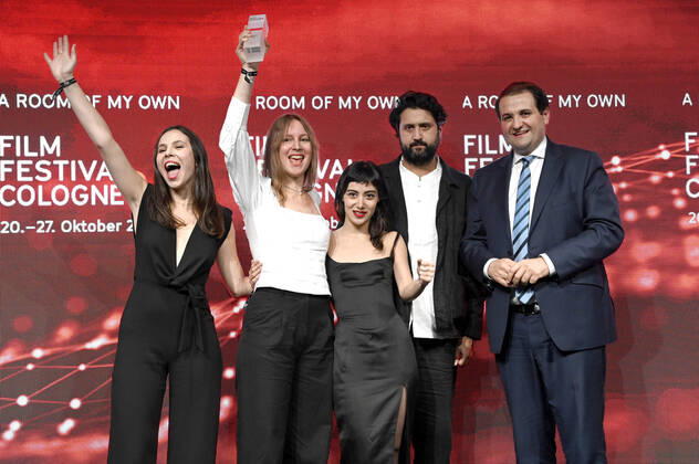 Taki Mumladze, Eva Blondia, Mariam Khundadze, Elmar Imanov und Nathanael Liminski bei der Verleihung der Film Festival Cologne Awards auf dem 32. Film Festival Cologne 2022 im E-Werk. Köln, 27.10.2022