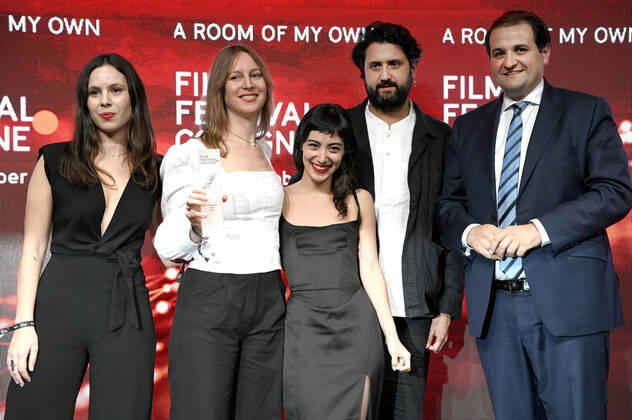 Taki Mumladze, Eva Blondia, Mariam Khundadze, Elmar Imanov und Nathanael Liminski bei der Verleihung der Film Festival Cologne Awards auf dem 32. Film Festival Cologne 2022 im E-Werk. Köln, 27.10.2022