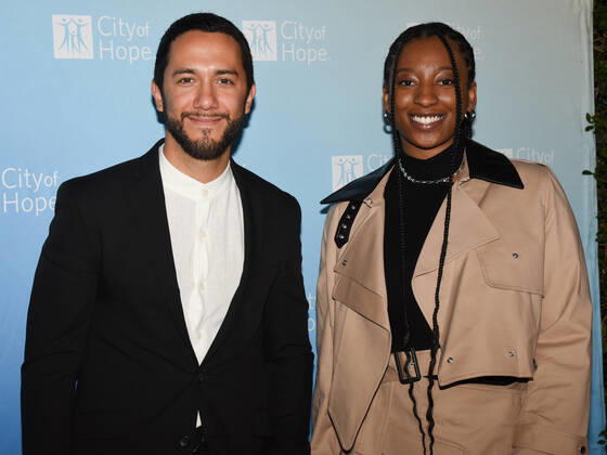27 October 2022 - Los Angeles, California - Tyler Henry and WondaGurl. City Of Hope s 2022 Spirit Of Life Gala. Photo Credit: Billy Bennight AdMediaSeries The White Lotus . 285508 2022-10-27 California West Hollywood  Copyright: xAdMediax STAR_285508_006