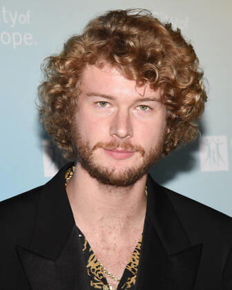 27 October 2022 - Los Angeles, California - Yung Gravy. City Of Hope s 2022 Spirit Of Life Gala. Photo Credit: Billy Bennight AdMediaSeries The White Lotus . 285508 2022-10-27 California West Hollywood Copyright: xAdMediax STAR_285508_030