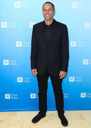 City Of Hope s 2022 Spirit Of Life Gala American singer-songwriter Jack Johnson arrives at the City Of Hope s 2022 Spirit Of Life Gala held at the Pacific Design Center on October 27, 2022 in West Hollywood, Los Angeles, California, United States. Pacific Design Center, West Hollywood, Los Angeles, California California United States  Copyright: xImagexPressxAgencyx originalFilename: collin-cityofho221028_npQKS.jpg