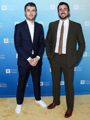 City Of Hope s 2022 Spirit Of Life Gala President of Mercury Records Tyler Arnold and Executive Vice President of A&R and GM at Mercury Records Ben Adelson arrive at the City Of Hope s 2022 Spirit Of Life Gala held at the Pacific Design Center on October 27, 2022 in West Hollywood, Los Angeles, California, United States. Pacific Design Center, West Hollywood, Los Angeles, California California United States  Copyright: xImagexPressxAgencyx originalFilename: collin-cityofho221028_npWHi.jpg