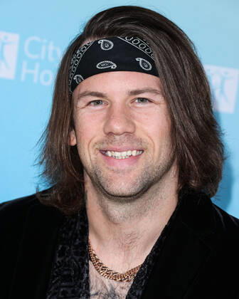 City Of Hope s 2022 Spirit Of Life Gala American singer Caleb Shomo arrives at the City Of Hope s 2022 Spirit Of Life Gala held at the Pacific Design Center on October 27, 2022 in West Hollywood, Los Angeles, California, United States. Pacific Design Center, West Hollywood, Los Angeles, California California United States  Copyright: xImagexPressxAgencyx originalFilename: collin-cityofho221028_npejt.jpg