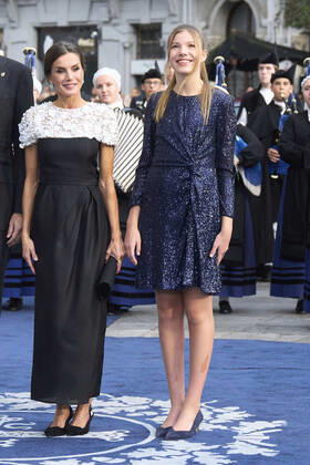28-10-2022 Campoamor Princess Leonor and King Felipe and Queen Letizia and Princess Sofia attend the 2022 Princess of Asturias award ceremony at the Campoamor theatre in Oviedo. No Spain Â  Copyright: xPPEx