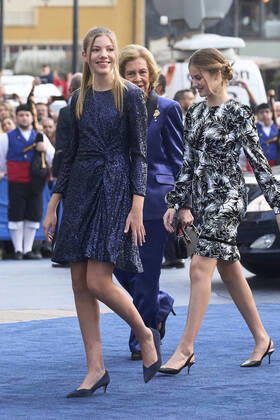 28-10-2022 Campoamor Princess Leonor and Princess Sofia and Queen Sofia attend the 2022 Princess of Asturias award ceremony at the Campoamor theatre in Oviedo. No Spain Â  Copyright: xPPEx