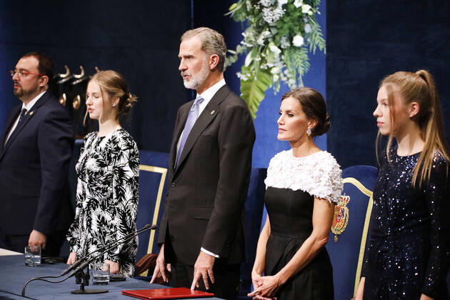 28-10-2022 Campoamor Princess Leonor and King Felipe and Queen Letizia and Princess Sofia attend the 2022 Princess of Asturias award ceremony at the Campoamor theatre in Oviedo. No Spain Â  Copyright: xPPEx