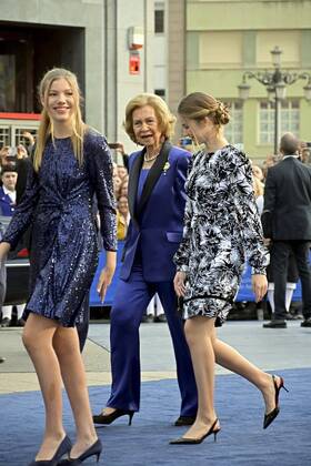 Spanish King Felipe VI and Queen Letizia with daughters Princess of Asturias Leonor de Borbon and Sofia de Borbon and Queen Sofia during the Princess of Asturias Awards 2022 in Oviedo, on Friday 29 October 2022 Cordon Press