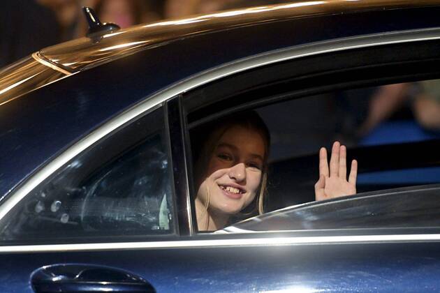 Spanish King Felipe VI and Queen Letizia with daughters Princess of Asturias Leonor de Borbon and Sofia de Borbon and Queen Sofia Leaves the Princess of Asturias Awards 2022 in Oviedo, on Friday 29 October 2022 Cordon Press