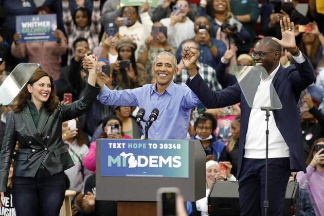 Bilder des Jahres 2022, News 10 Oktober News Themen der Woche KW43 News Bilder des Tages USA, Barack Obama macht Wahlkampf in Detroit im Vorfeld der Zwischenwahlen October 29, 2022: El expresidente Barack Obama promovioÂ³ la candidatura de Gretchen Whitmer, candidata a gobernadora de Michigan, en un rally realizado este domingo antes de las elecciones de medio periodo, en el Colegio Renaissance de Detroit. - ZUMAla2_ 20221029_zaa_la2_004 Copyright: xJeffxKowalskyx