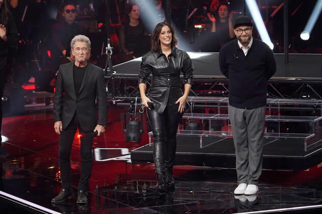 Bilder des Jahres 2022, Entertainment 10 Oktober Entertainment Themen der Woche KW43 Peter Maffay, Stefanie Kloß und Mark Forster im Halbfinale der 12. Staffel der Castingshow The Voice of Germany 2022 im Studio Berlin Adlershof. Berlin, 28.10.2022