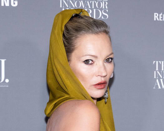 Kate Moss arrives on the red carpet for the WSJ. Magazine Innovator Awards 2022 at the Museum of Modern Art in New York, NY, on Wednesday, Nov 2, 2022. 1 NYP20221102506 GabrielexHoltermann