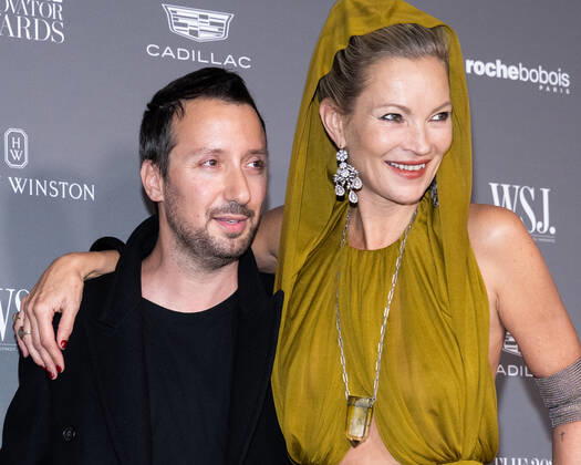 Entertainment Bilder des Tages Anthony Vaccarello and Kate Moss arrive on the red carpet for the WSJ. Magazine Innovator Awards 2022 at the Museum of Modern Art in New York, NY, on Wednesday, November 2, 2022. 1 NYP20221102511 GabrielexHoltermann