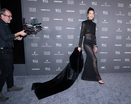 Shalom Harlow arrives on the red carpet for the WSJ. Magazine Innovator Awards at the Museum of Modern Art in New York City on Wednesday, November 2, 2022. 1 NYP20221102551 GabrielexHoltermann