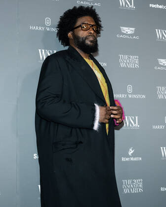 Questlove arrives on the red carpet for the WSJ. Magazine Innovator Awards at the Museum of Modern Art in New York City on Wednesday, November 2, 2022. 1 NYP20221102515 GabrielexHoltermann