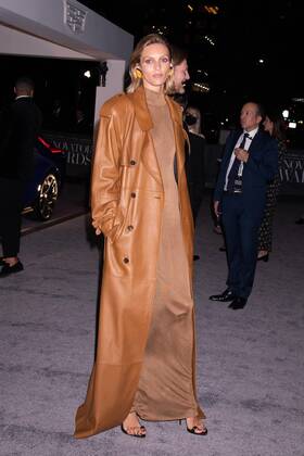 WSJ Innovator Awards-Outside Arrivals Museum of Modern Art, NY. Featuring: Anja Rubik Where: New York, New York, United States When: 02 Nov 2022 Credit: Janet Mayer startraksphoto.com Cover Images Copyright: xx 52138896 EDITORIAL USE ONLY. NOT FOR USE BY NEWSPAPERS BASED IN THE UK.
