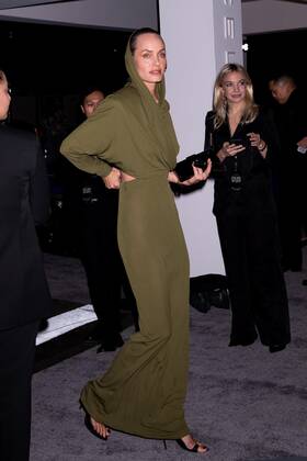 WSJ Innovator Awards-Outside Arrivals Museum of Modern Art, NY. Featuring: Amber Valletta Where: New York, New York, United States When: 02 Nov 2022 Credit: Janet Mayer startraksphoto.com Cover Images Copyright: xx 52138885 EDITORIAL USE ONLY. NOT FOR USE BY NEWSPAPERS BASED IN THE UK.