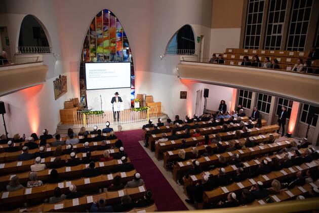 Oberrabbiner Pinchas GOLDSCHMIDT, Vorsitzender der europaeischen Rabbinerkonferenz, bei seiner Ansprache, Verleihung der Josef Neuberger-Medaille 2022 der juedischen Gemeinde Duesseldorf an Hans Joachim Watzke, 03.11.2022