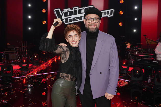 Bilder des Jahres 2022, Entertainment 11 November Entertainment Themen der Woche KW44 Entertainment Bilder des Tages Anny Ogrezeanu und Mark Forster im Finale der 12. Staffel der Castingshow The Voice of Germany 2022 im Studio H Berlin Adlershof. Berlin, 04.11.2022
