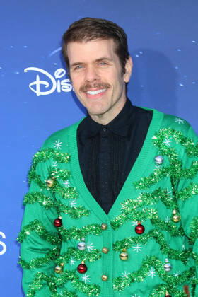 November 6, 2022, Burbank, CA, USA: LOS ANGELES - NOV 6: Perez Hilton at The Santa Clauses Premiere Screening at Walt Disney Studios on November 6, 2022 in Burbank, CA Burbank USA - ZUMAnc22 20221106_zaa_nc22_036 Copyright: xKathyxHutchinsx